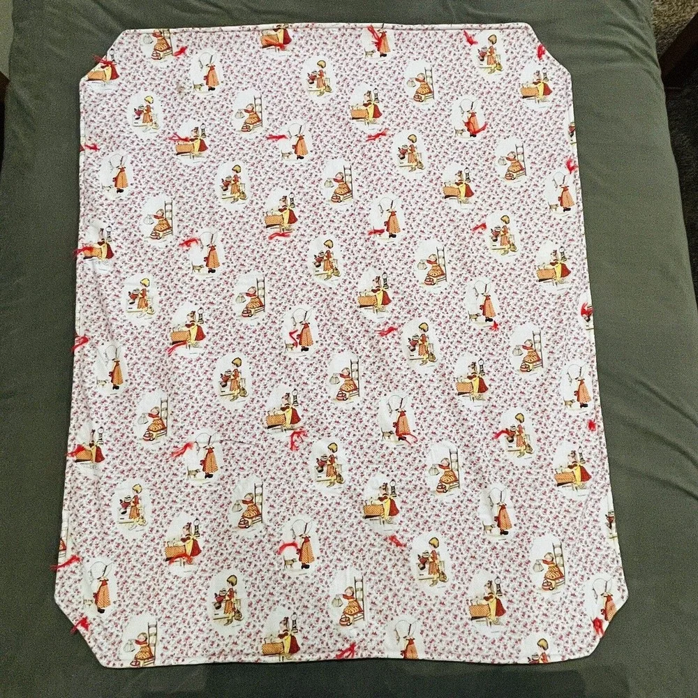 Vtg Homemade Holly Hobbie Throw Blanket Red Floral Fabric Fleece Back Tie‎ Quilt